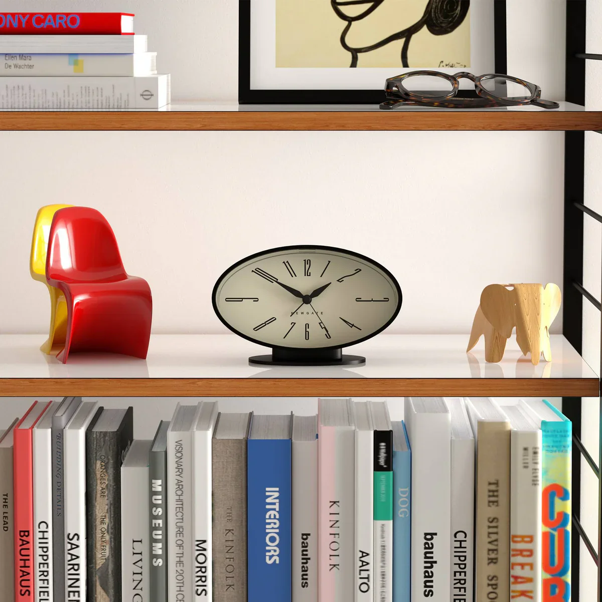 Newgate Ronnie alarm clock in black - Image 3